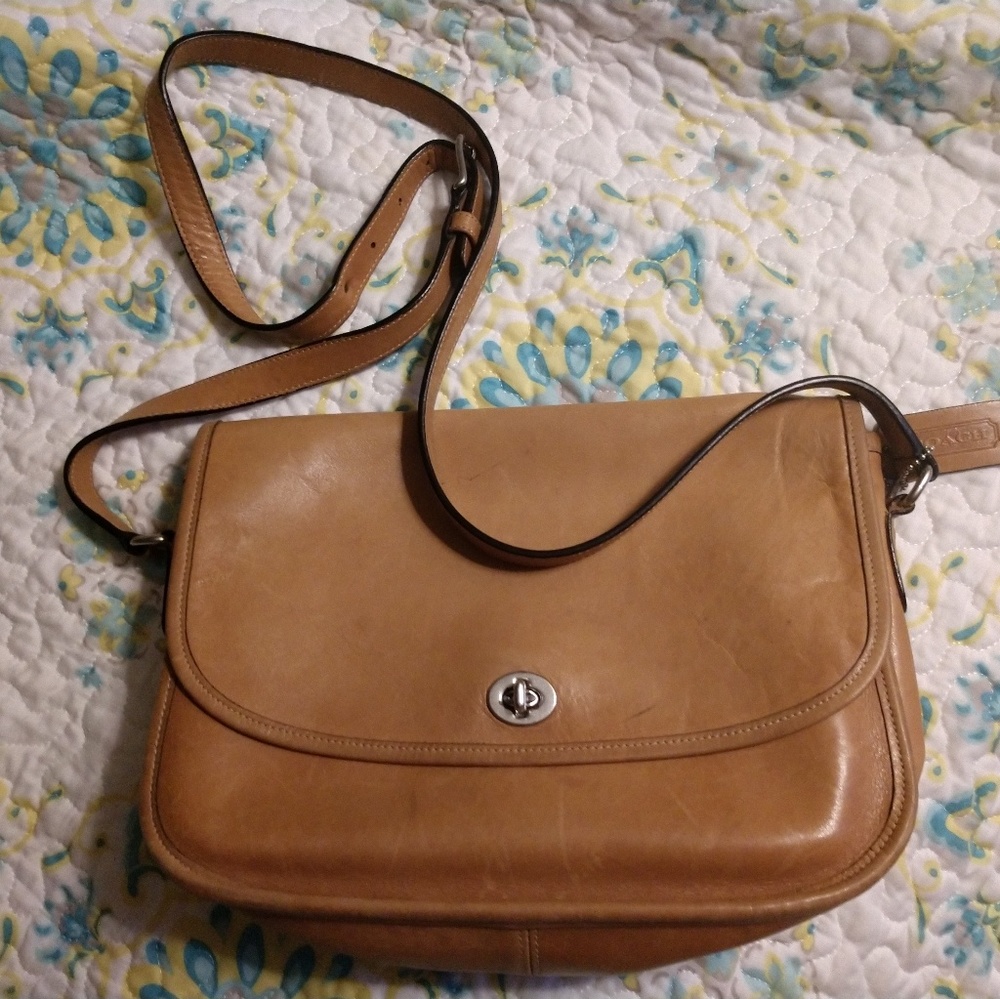 9790 Coach purse